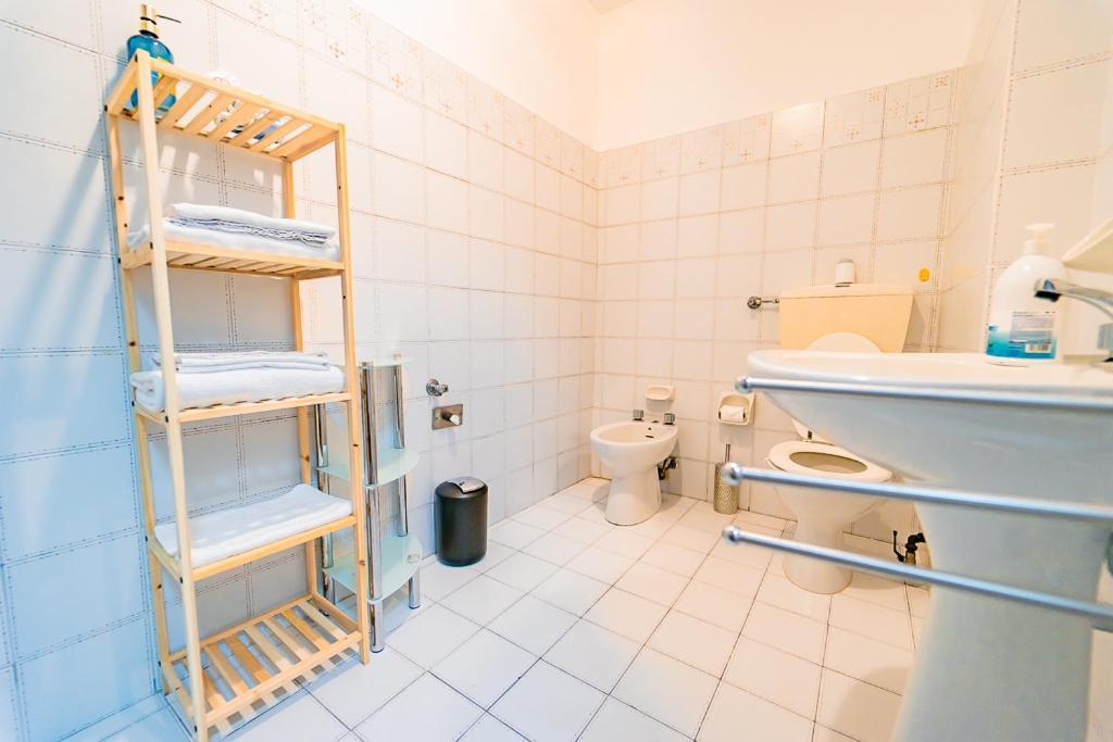 Centro Moderno Al 46 Appartement Cuneo Buitenkant foto